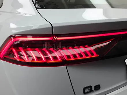 Audi Q8 55 TFSI Quattro 2023 года за 39 300 000 тг. в Алматы – фото 7