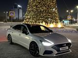 Hyundai Sonata 2022 года за 13 000 000 тг. в Астана