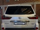 Lexus LX 570 2017 годаүшін42 000 000 тг. в Актау – фото 2