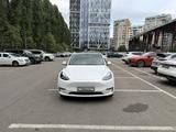 Tesla Model Y 2022 года за 16 200 000 тг. в Алматы – фото 2