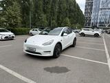 Tesla Model Y 2022 года за 16 200 000 тг. в Алматы – фото 4