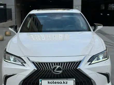 Lexus ES 250 2019 года за 21 000 000 тг. в Шымкент – фото 15