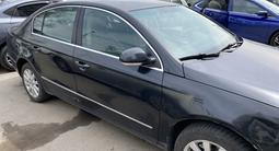 Volkswagen Passat 2007 года за 3 950 000 тг. в Алматы – фото 2