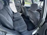 Honda CR-V 1996 годаfor2 200 000 тг. в Усть-Каменогорск – фото 5