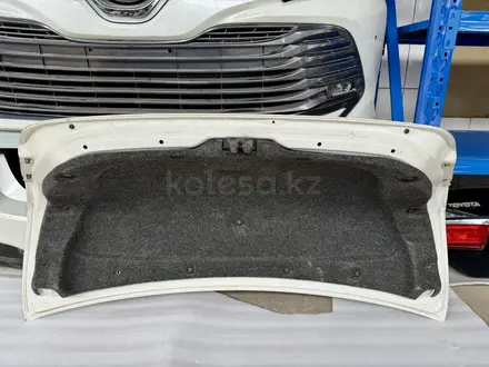 Крышка багажника Camry 50 55 Камри 50 55 за 190 000 тг. в Шымкент – фото 9