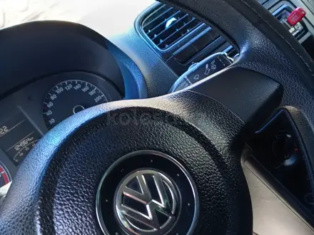 Volkswagen Polo 2014 годаүшін3 400 000 тг. в Семей – фото 2