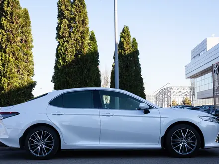 Toyota Camry 2023 года за 19 790 000 тг. в Алматы – фото 8