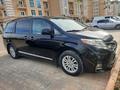 Toyota Sienna 2016 годаfor11 500 000 тг. в Актау