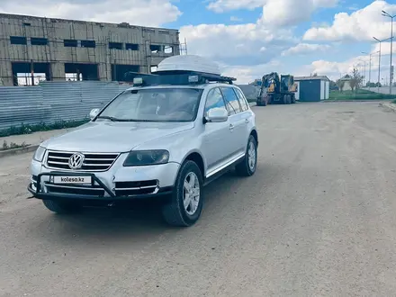 Volkswagen Touareg 2004 года за 4 000 000 тг. в Астана – фото 5