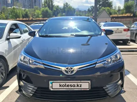 Toyota Corolla 2018 года за 8 600 000 тг. в Алматы