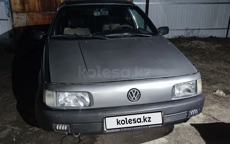 Volkswagen Passat 1993 года за 1 300 000 тг. в Семей