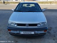 Volkswagen Golf 1993 годаүшін1 400 000 тг. в Тараз