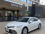 Toyota Camry 2018 года за 15 800 000 тг. в Шымкент