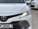 Toyota Camry 2018 годаүшін15 800 000 тг. в Шымкент – фото 4