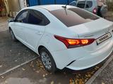 Hyundai Accent 2021 года за 7 800 000 тг. в Актобе – фото 3