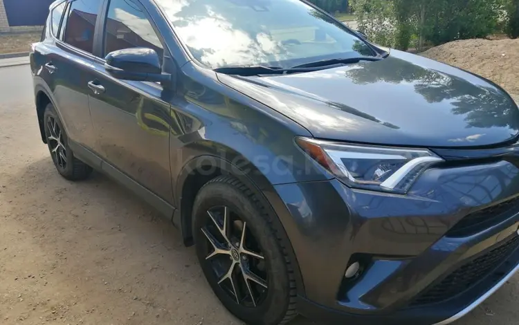 Toyota RAV4 2016 года за 8 000 000 тг. в Актобе