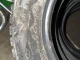 Зимнюю резину 195/65 R15 за 120 000 тг. в Караганда – фото 2