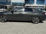 Hyundai Elantra 2023 года за 9 500 000 тг. в Атырау – фото 2
