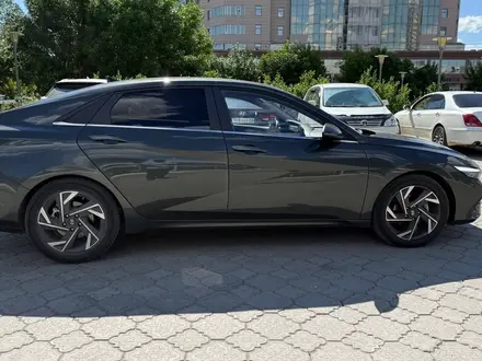 Hyundai Elantra 2023 года за 9 500 000 тг. в Атырау – фото 4