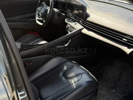 Hyundai Elantra 2023 года за 9 500 000 тг. в Атырау – фото 9
