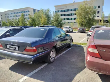 Mercedes-Benz S 320 1996 года за 4 300 000 тг. в Астана – фото 2