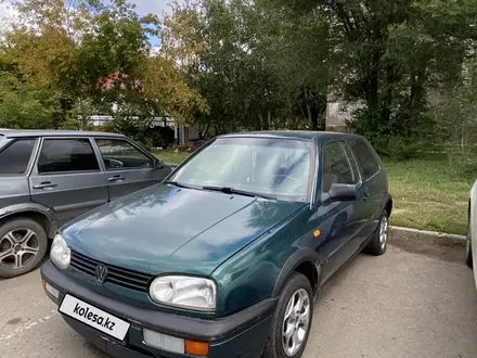 Volkswagen Golf 1996 года за 1 800 000 тг. в Астана – фото 2