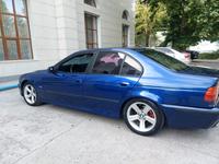 BMW 528 1996 года за 3 750 000 тг. в Шымкент