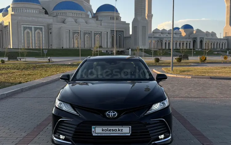 Toyota Camry 2023 года за 18 000 000 тг. в Астана