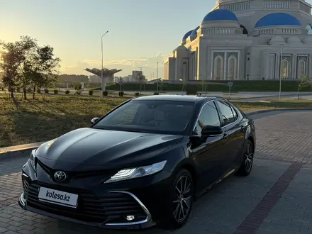 Toyota Camry 2023 года за 18 000 000 тг. в Астана – фото 3