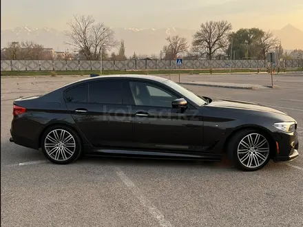 BMW 540 2017 года за 22 350 000 тг. в Алматы – фото 3