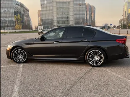 BMW 540 2017 года за 22 350 000 тг. в Алматы – фото 5