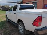 Toyota Hilux 2016 года за 13 500 000 тг. в Уральск – фото 3