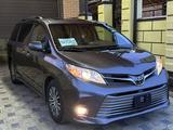 Toyota Sienna 2018 года за 16 000 000 тг. в Уральск