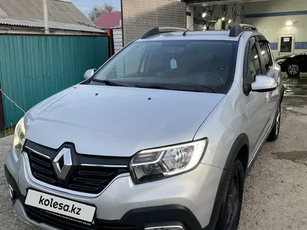 Renault Sandero Stepway 2018 года за 5 500 000 тг. в Актобе – фото 2