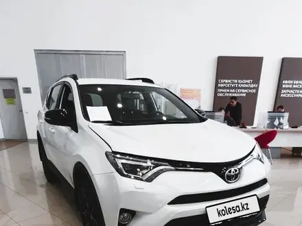 Toyota RAV4 2019 года за 13 000 000 тг. в Актобе