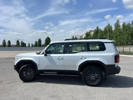 Toyota Land Cruiser Prado Comfort+ 2025 года за 32 490 000 тг. в Актобе – фото 4