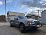 Mercedes-Benz E 220 1993 года за 2 900 000 тг. в Сатпаев – фото 3