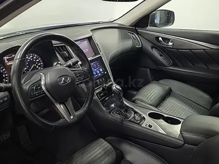 Infiniti Q50 2018 года за 12 190 000 тг. в Алматы – фото 12