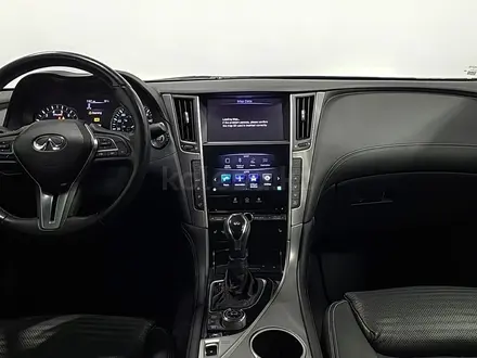 Infiniti Q50 2018 года за 12 190 000 тг. в Алматы – фото 14