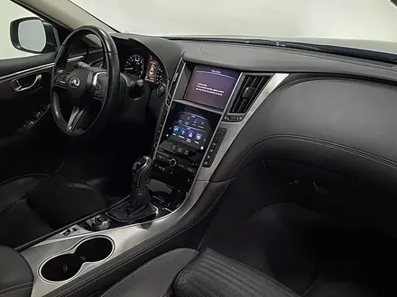 Infiniti Q50 2018 года за 12 190 000 тг. в Алматы – фото 15