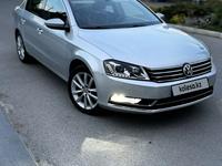 Volkswagen Passat 2014 года за 5 800 000 тг. в Астана