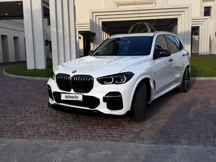 BMW X5 2021 года за 44 900 000 тг. в Астана