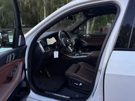 BMW X5 2021 года за 44 900 000 тг. в Астана – фото 9