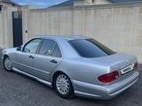 Mercedes-Benz E 230 1995 года за 2 000 000 тг. в Караганда – фото 4