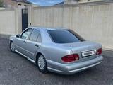 Mercedes-Benz E 230 1995 года за 2 000 000 тг. в Караганда – фото 3