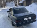 Mercedes-Benz E 260 1993 годаfor2 200 000 тг. в Караганда – фото 3