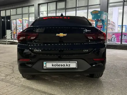 Chevrolet Onix 2023 года за 6 250 000 тг. в Шымкент – фото 4