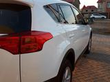 Toyota RAV4 2013 года за 9 000 000 тг. в Уральск – фото 3