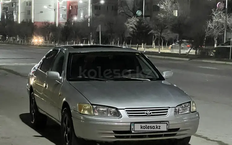 Toyota Camry 2000 года за 3 650 000 тг. в Жанаозен