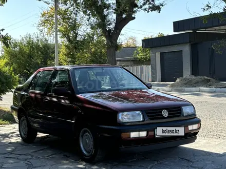 Volkswagen Vento 1992 года за 1 550 000 тг. в Тараз – фото 2